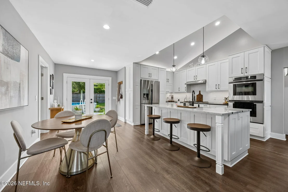 Photo of 1728 MAYVIEW Road