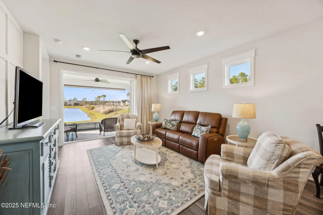 Photo of 671 JUBILEE Circle