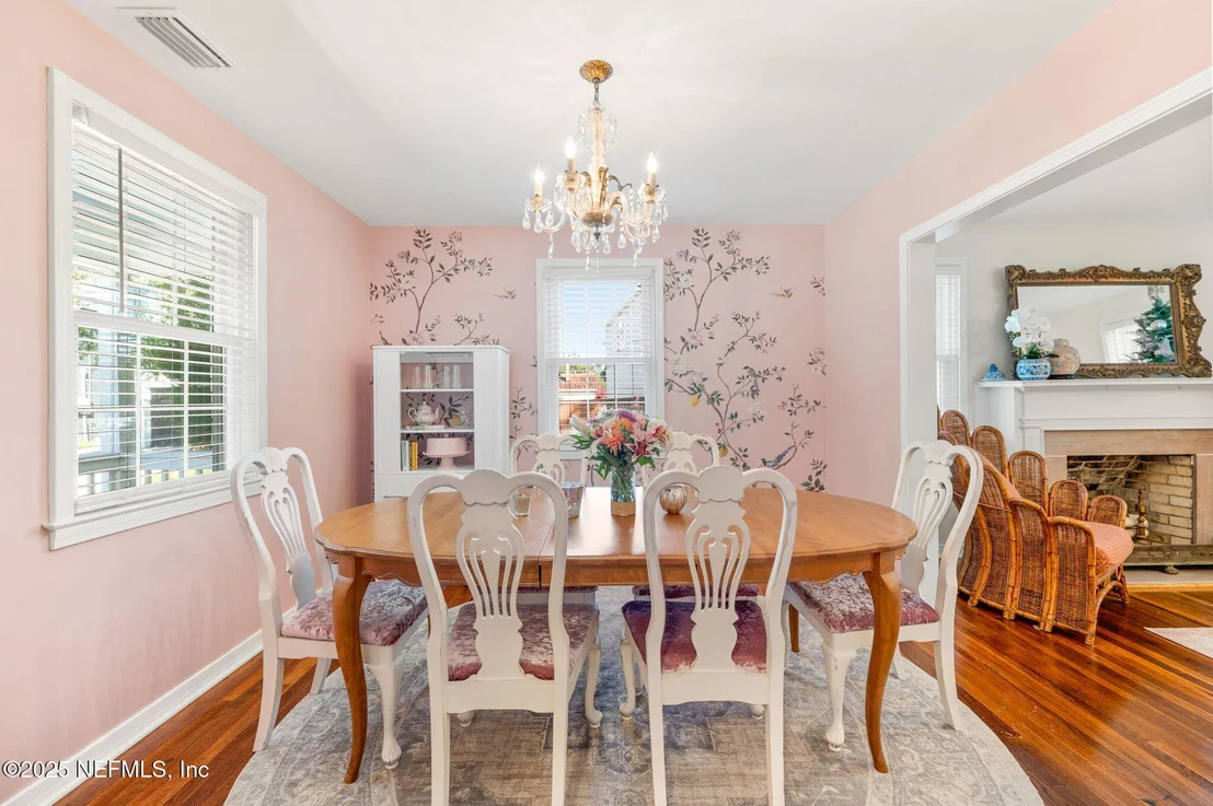 Photo of 42 MAGNOLIA Avenue