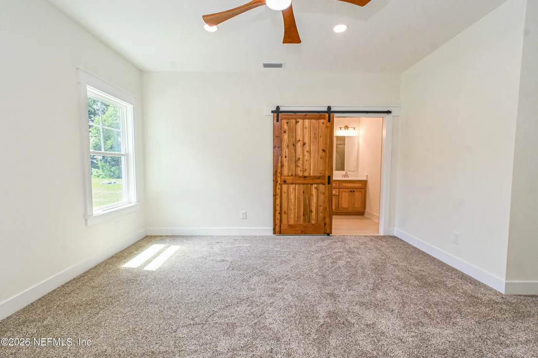 Photo of 839 N LOWDER Street