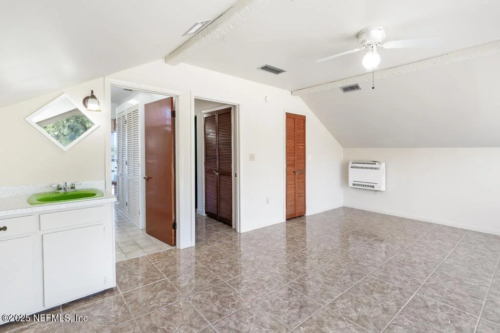 Photo of 159 IDA Boulevard
