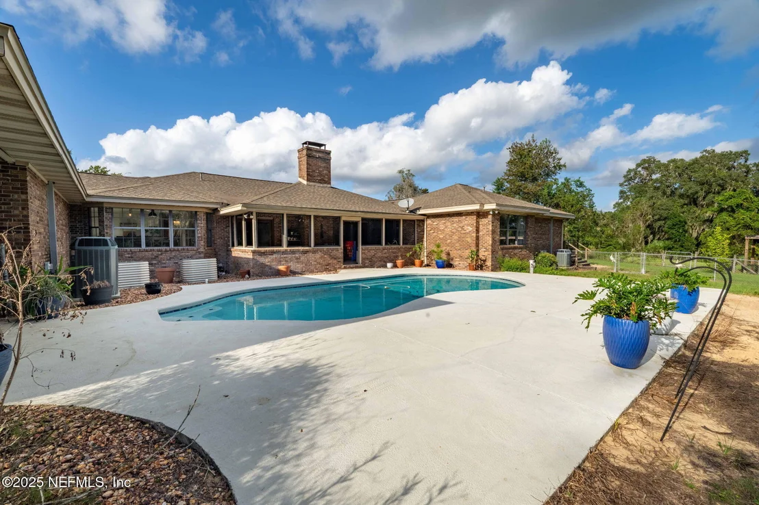 Photo of 105 DAIRY Road