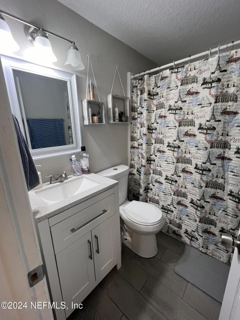 Photo of 5519 RIVER FOREST Drive