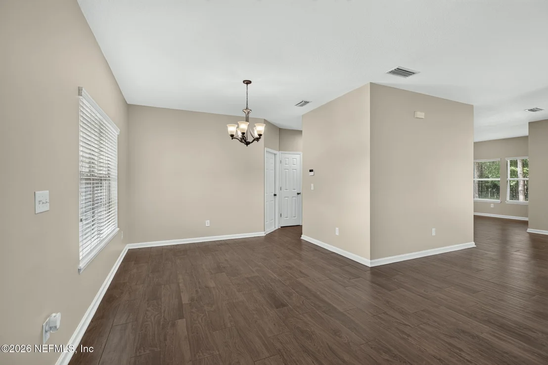 Photo of 1335 IVYHEDGE Avenue