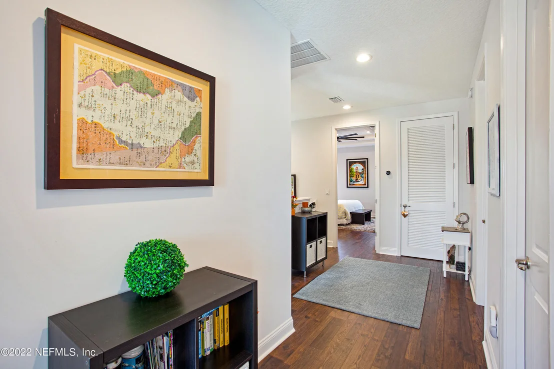 Photo of 814 SILVER PINE Drive
