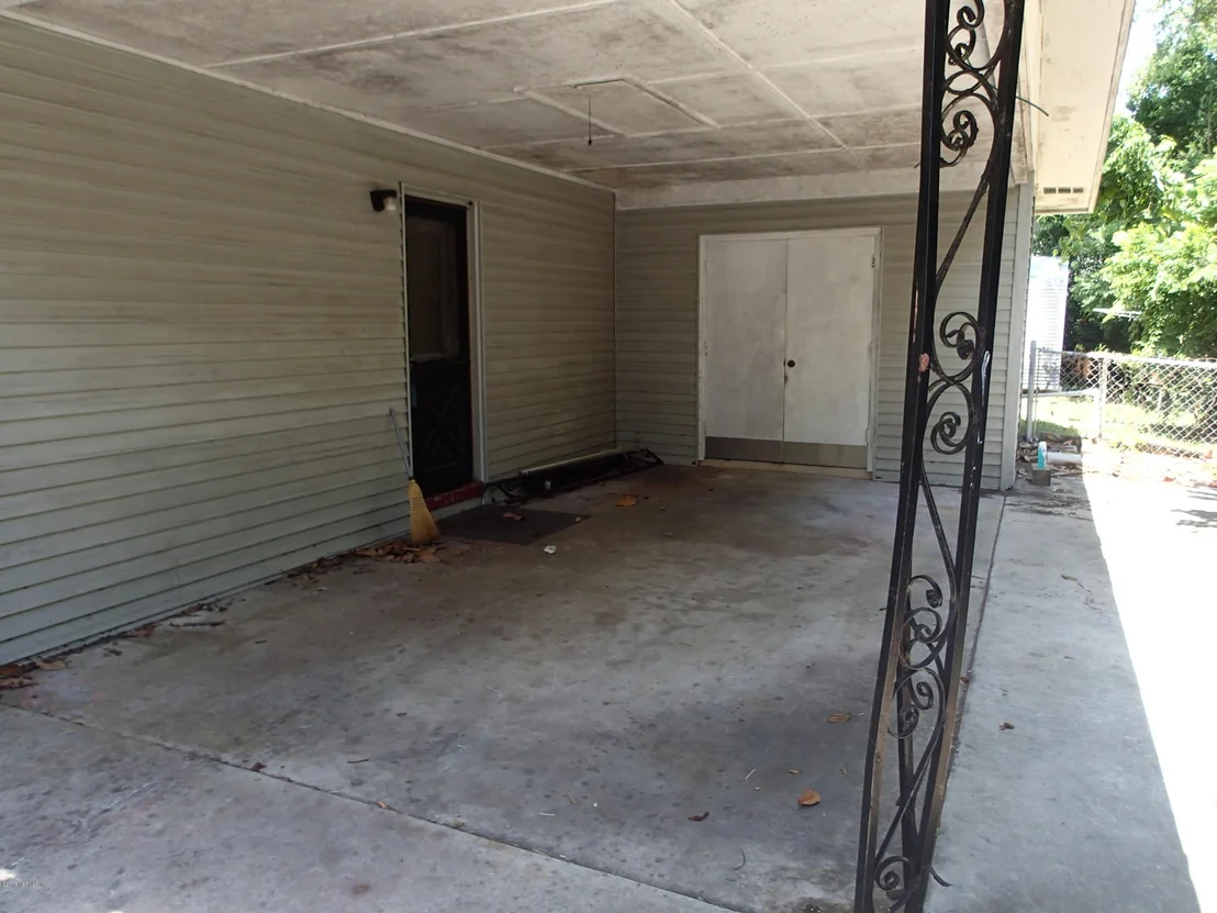 Photo of 1601 BENTIN Drive N