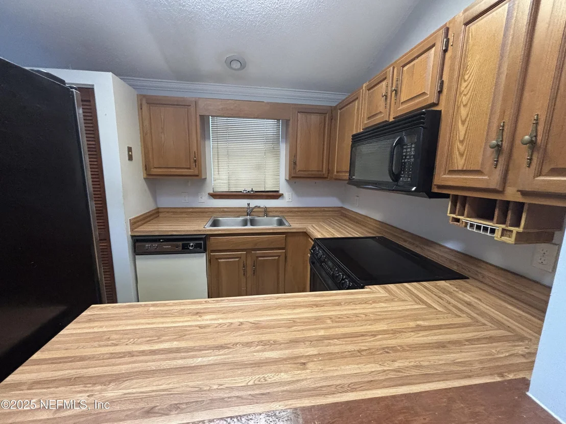 Photo of 8317 MEADOW BEND Court