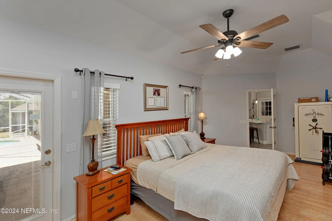 Photo of 4542 SE 3RD Place