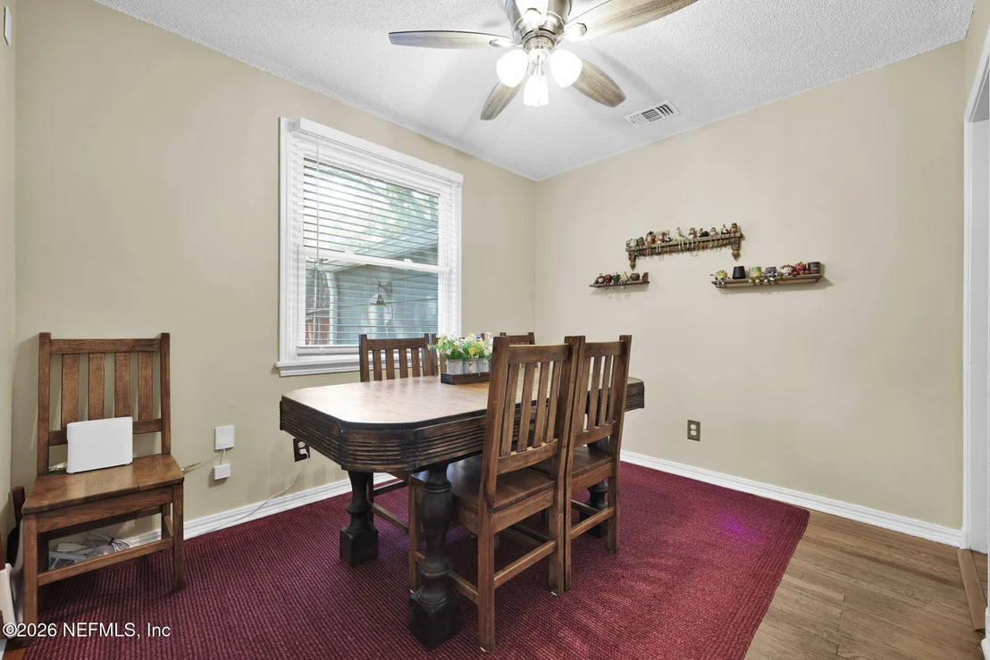 Photo of 1521 CHARON Road