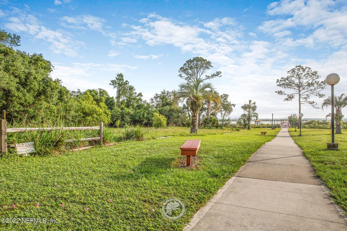 Photo of 641 SHORES Boulevard