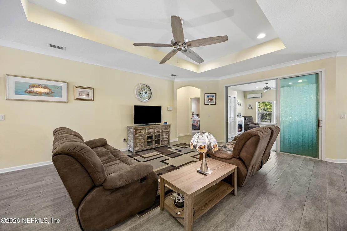 Photo of 96017 BREEZEWAY Court