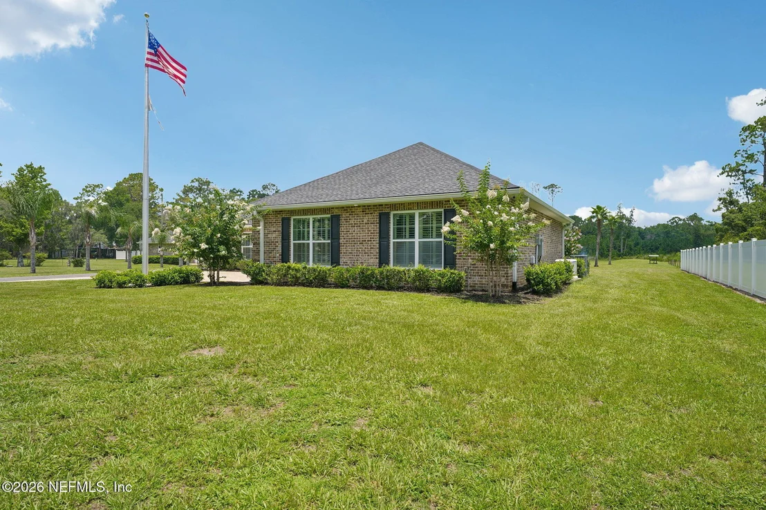 Photo of 122 MACON Road