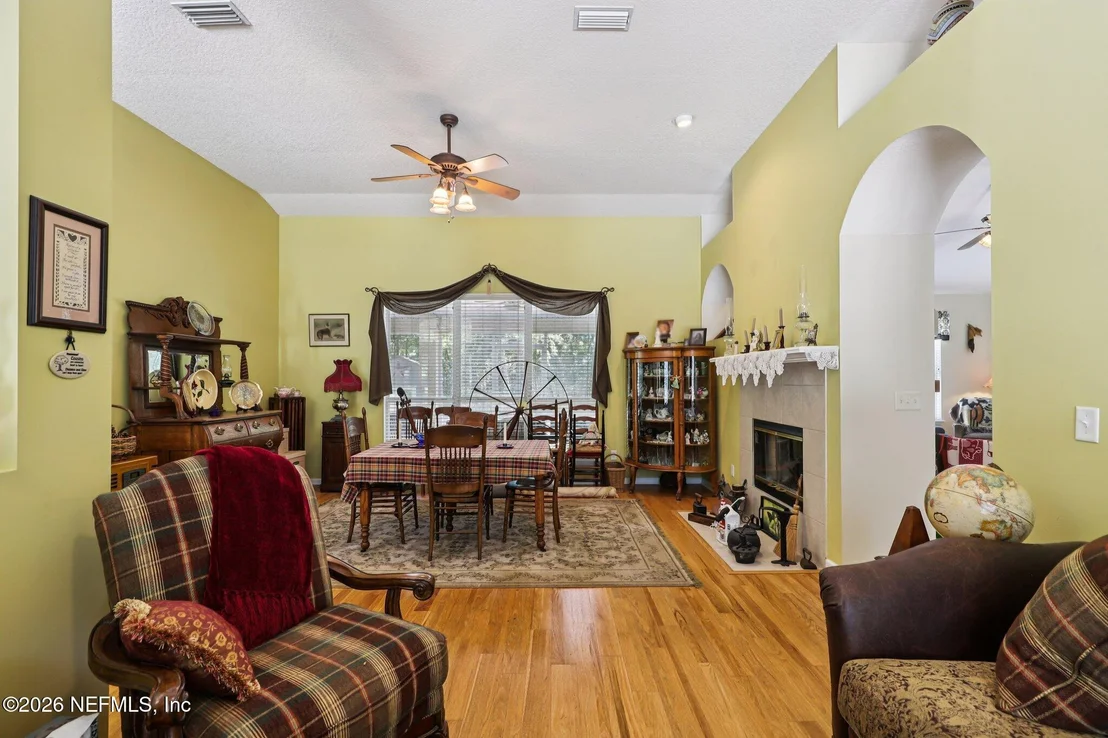 Photo of 1229 CACTUS CUT Road