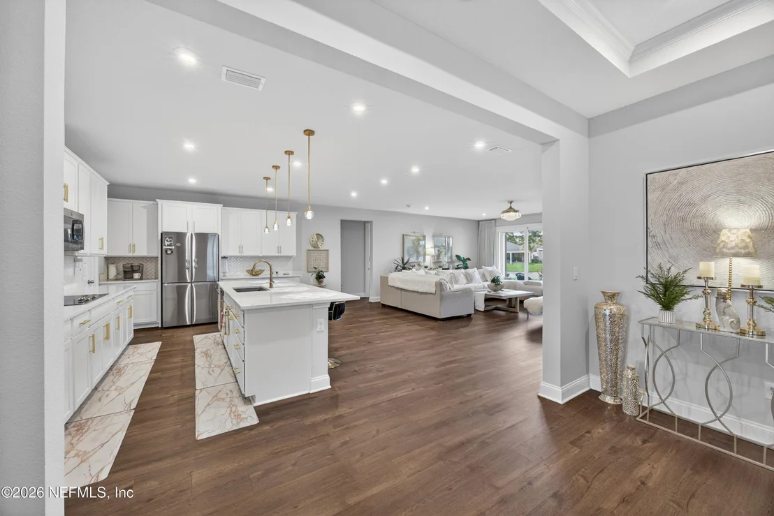 Photo of 85491 FALL RIVER Parkway