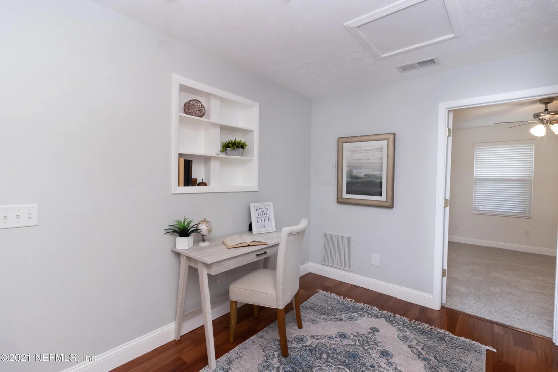 Photo of 645 PLAZA