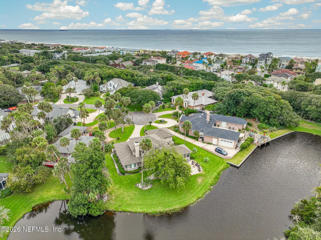 Photo of 2206 LAUGHING GULL Circle