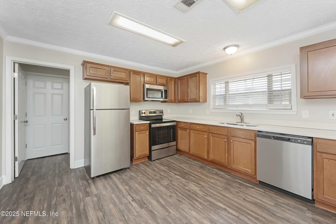 Photo of 103 CHAPIN Street