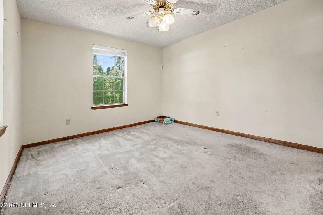 Photo of 118 FIELDS Avenue