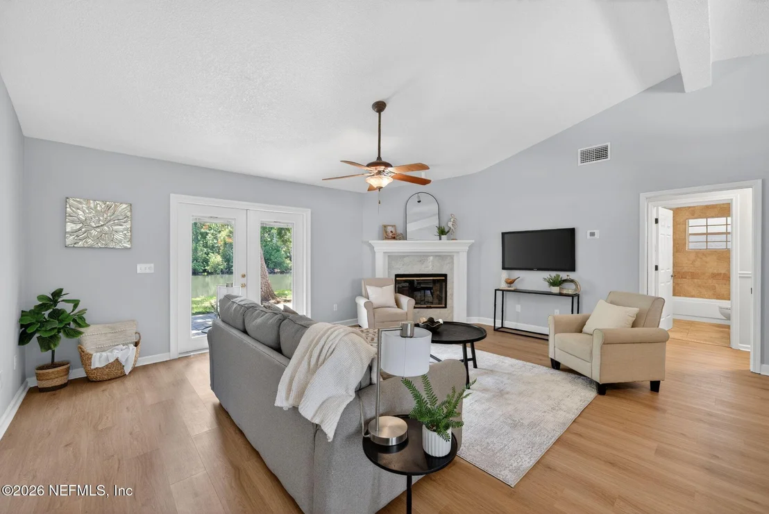 Photo of 572 COZYBROOK Lane