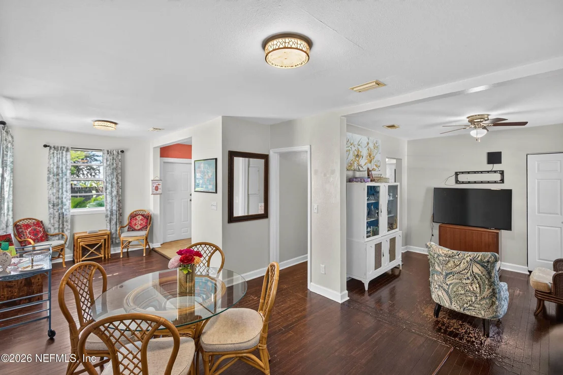 Photo of 3308 SHERIDAN Road