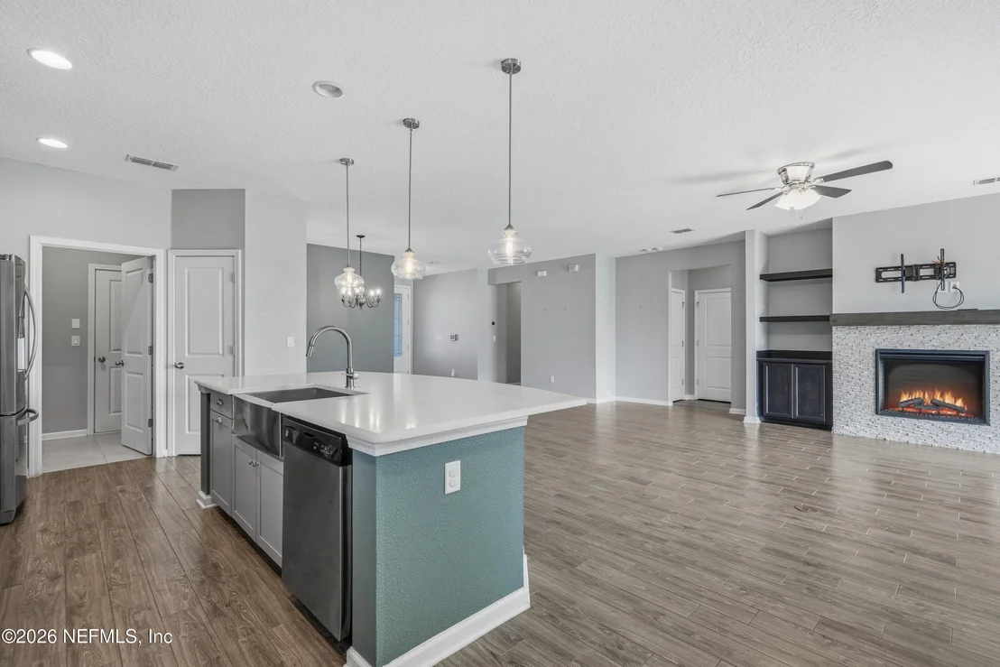Photo of 223 MEADOW CROSSING Drive