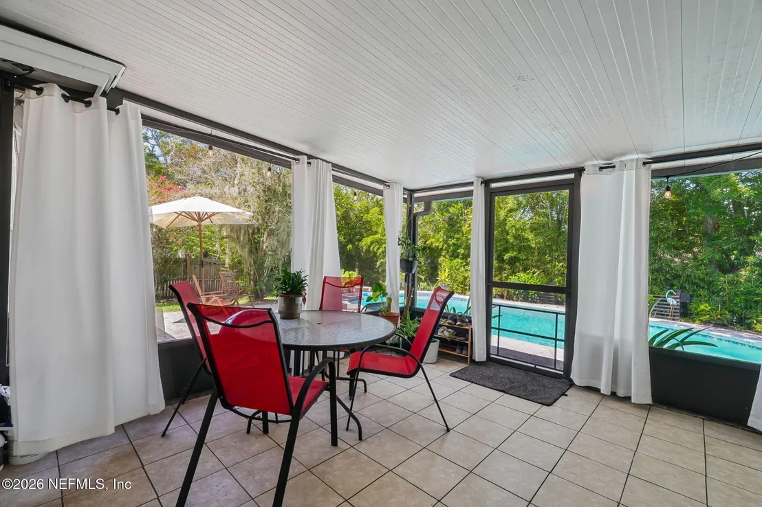 Photo of 8078 MACNAUGHTON Drive