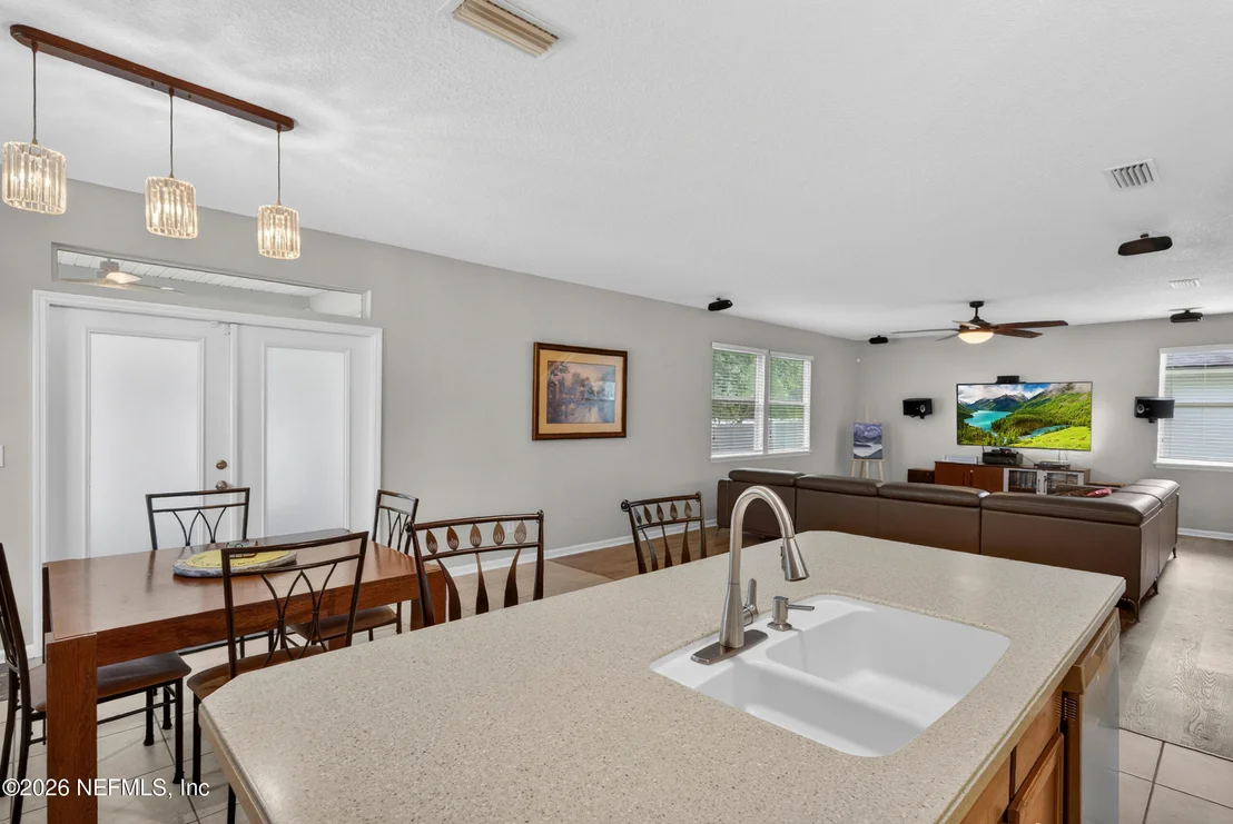 Photo of 356 SUNSHINE Drive