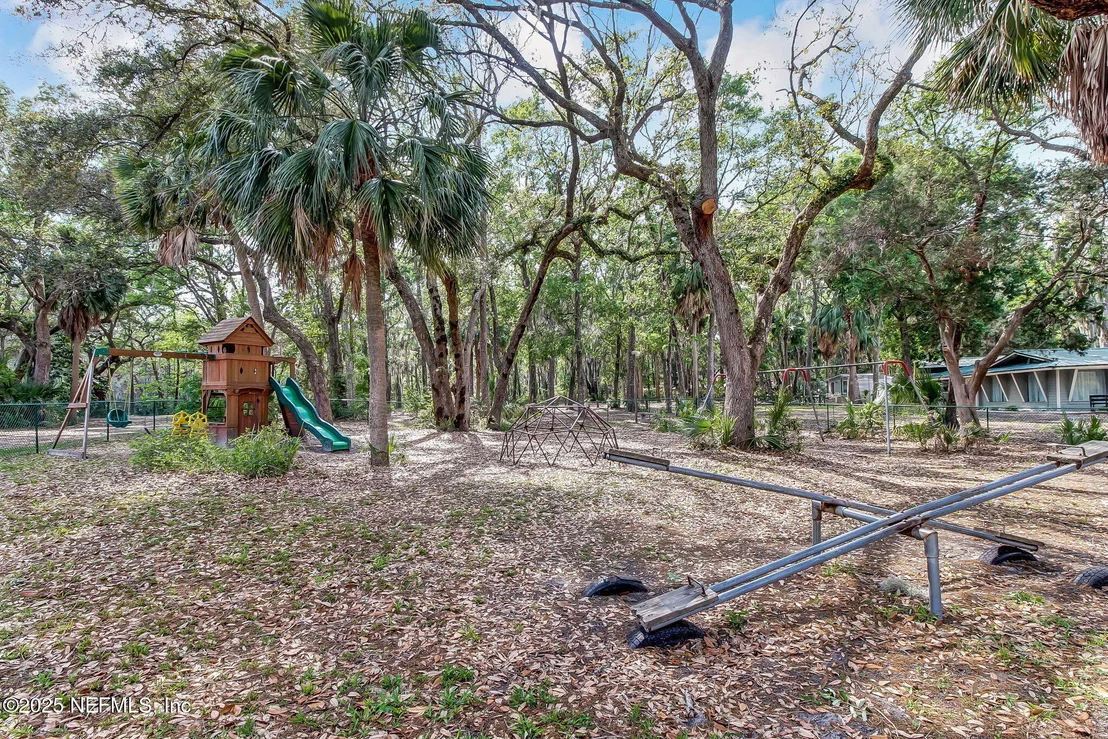 Photo of 97535 PIRATES POINT Road
