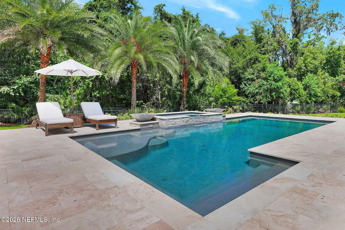 Photo of 122 SENORA Court