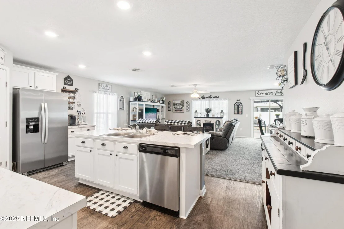 Photo of 17 BIRCHFIELD Place