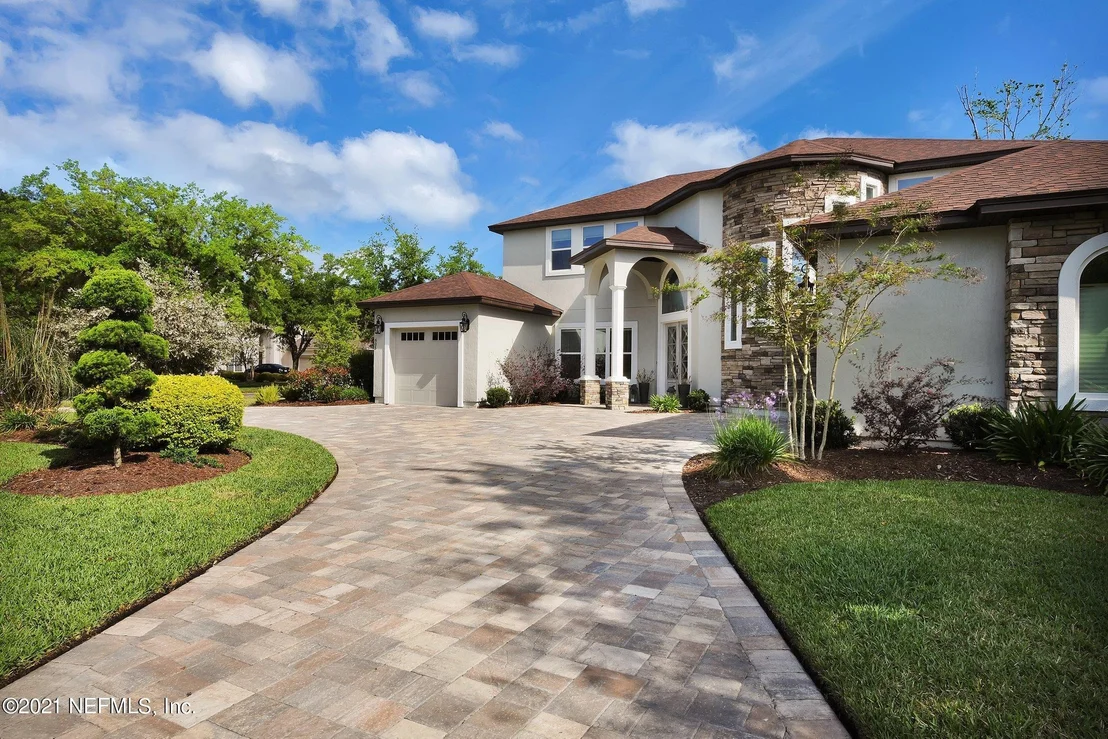 Photo of 605 DONALD ROSS Way