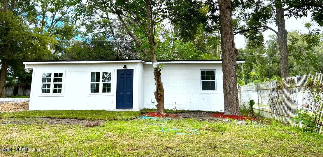 Photo of 8054 GRAFF Lane