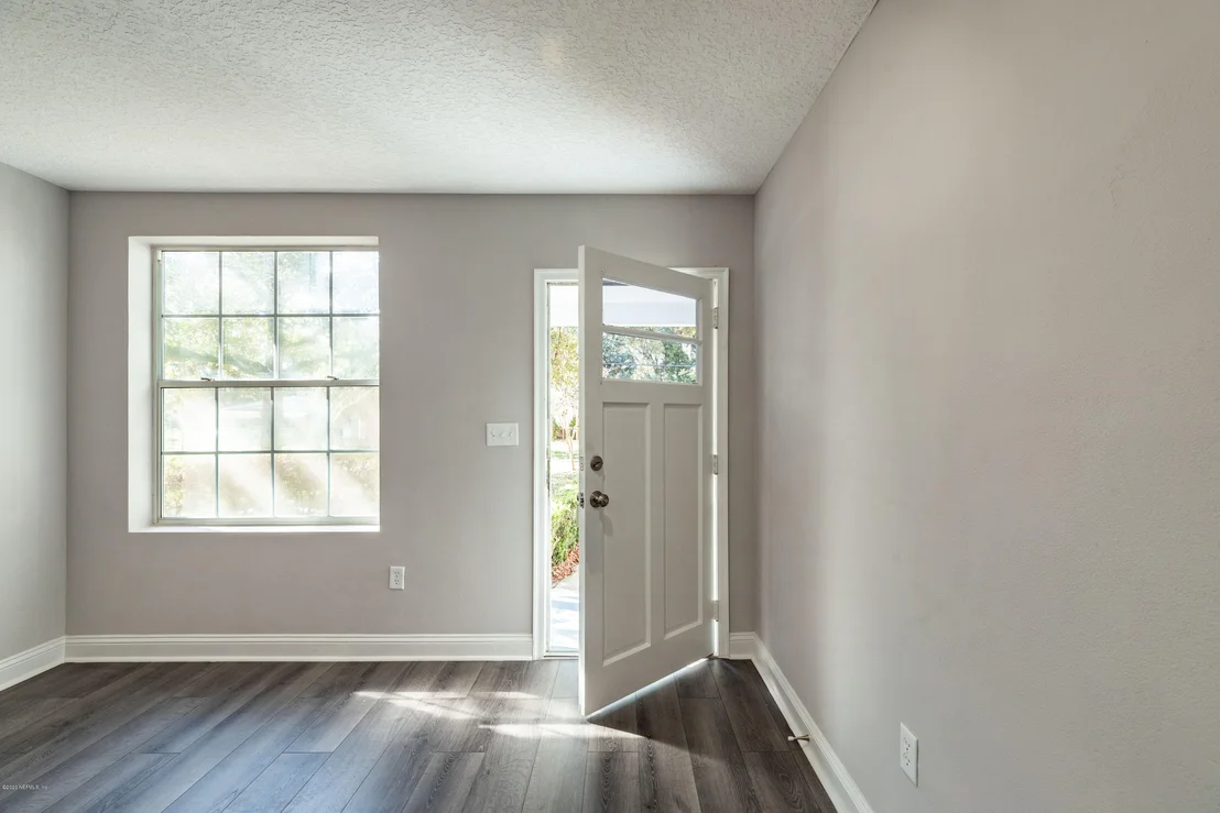 Photo of 335 SPRING FOREST Avenue