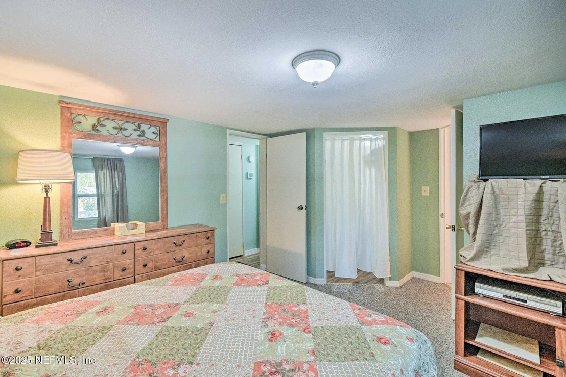 Photo of 118 RIVERSIDE Avenue