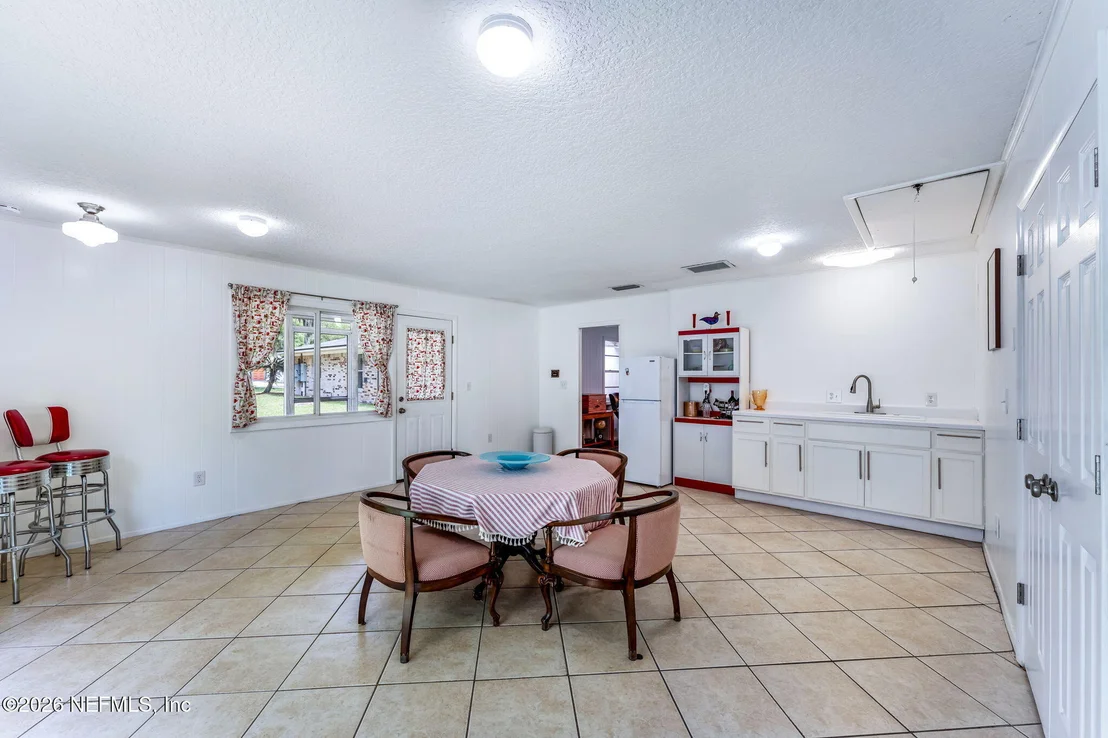 Photo of 1414 BIG TREE Road