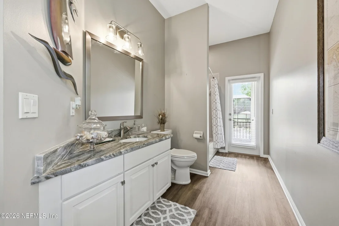 Photo of 828 RILEY Lane