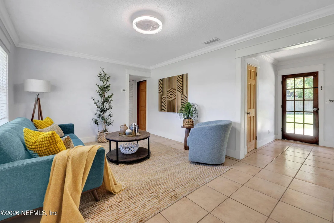 Photo of 1103 PALM Circle