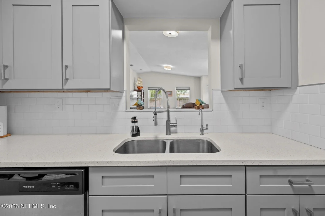 Photo of 507 GENTIAN Road