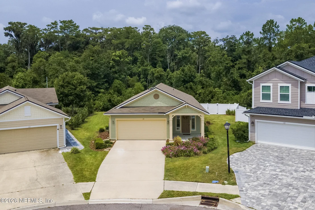 Photo of 132 MONROE Avenue