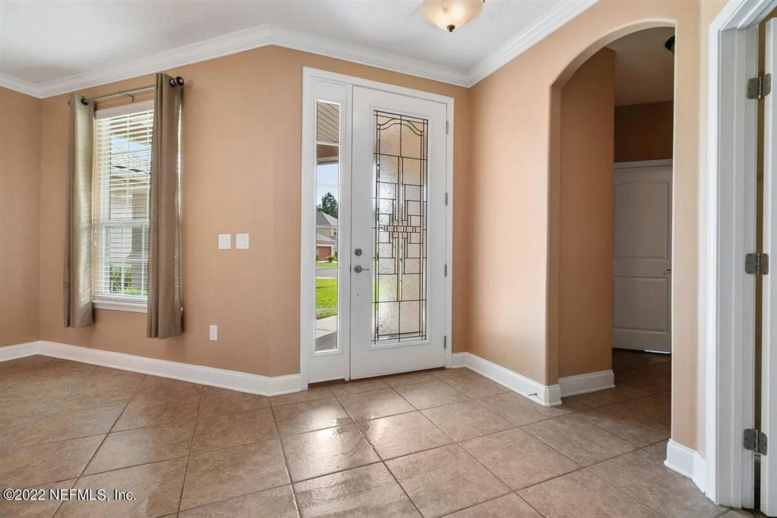 Photo of 834 GLENDALE Lane