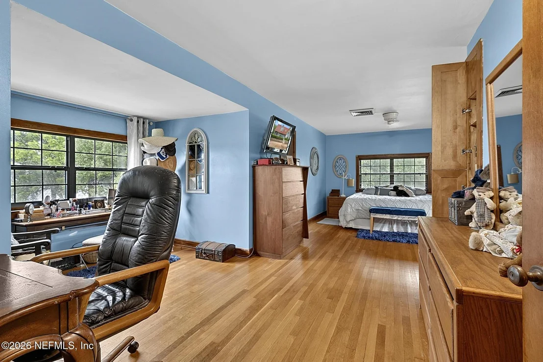 Photo of 1375 CEDAR BAY Road