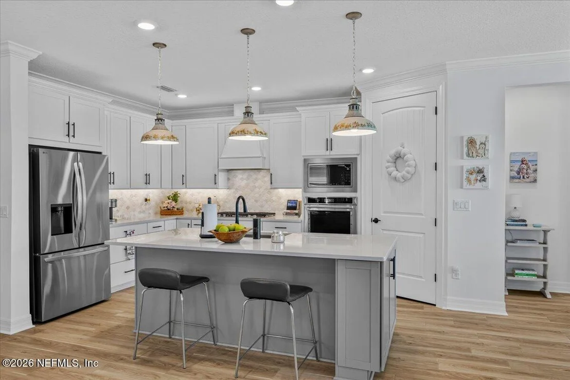 Photo of 10947 TOWN VIEW Drive