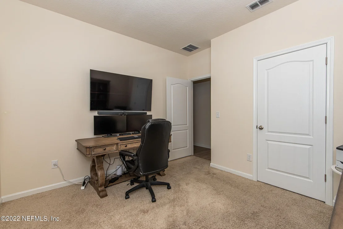 Photo of 237 CHASEWOOD Drive