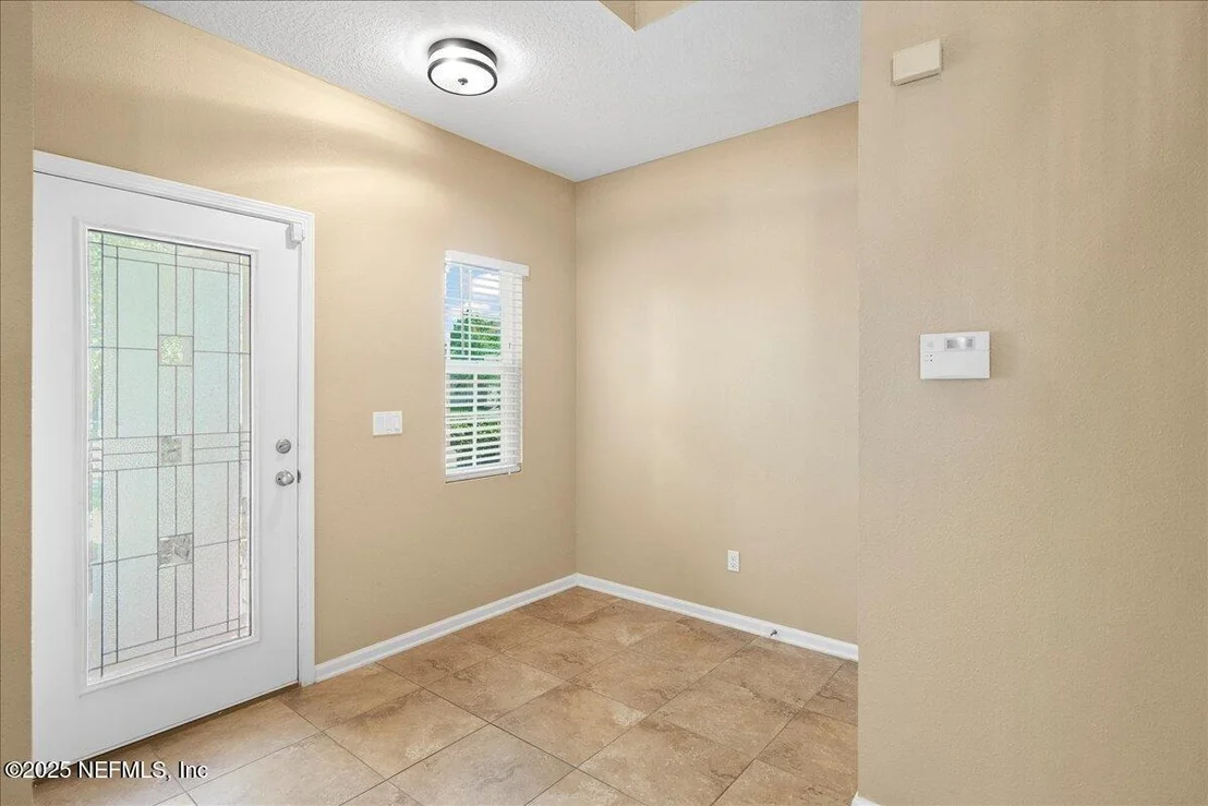 Photo of 529 DEERCROFT Lane
