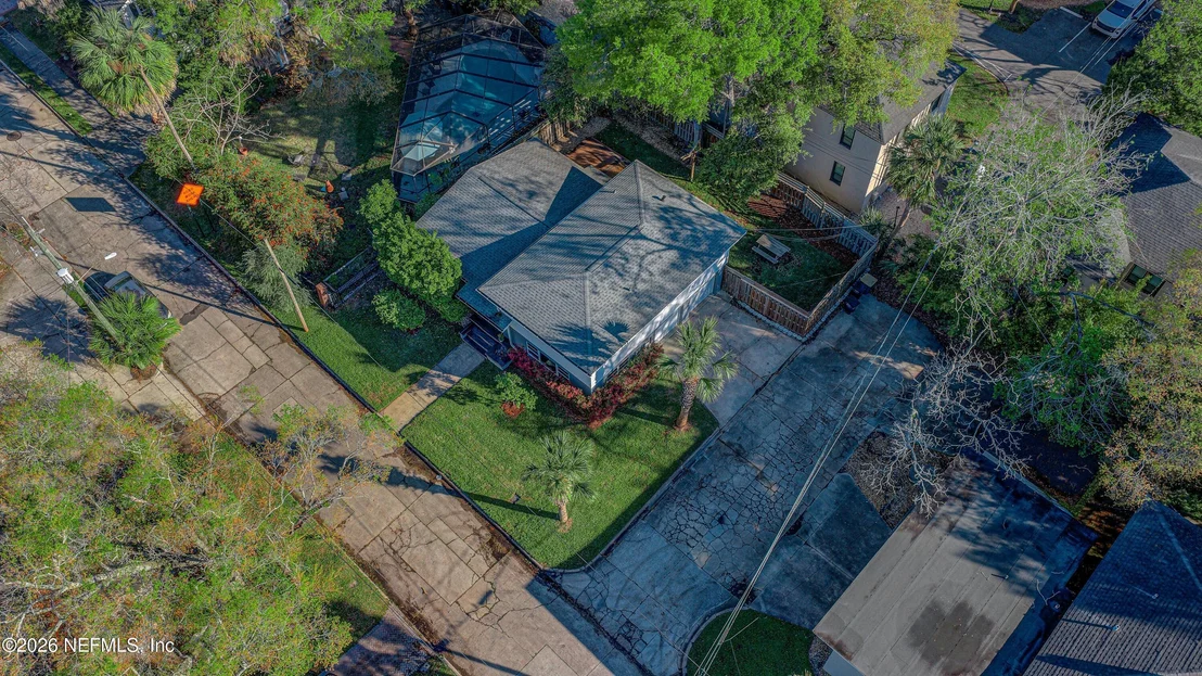 Photo of 1827 CHERRY Street