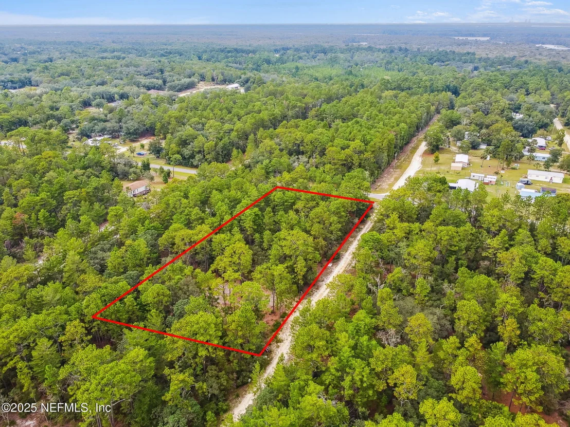 Photo of 401 EDGEHILL Road
