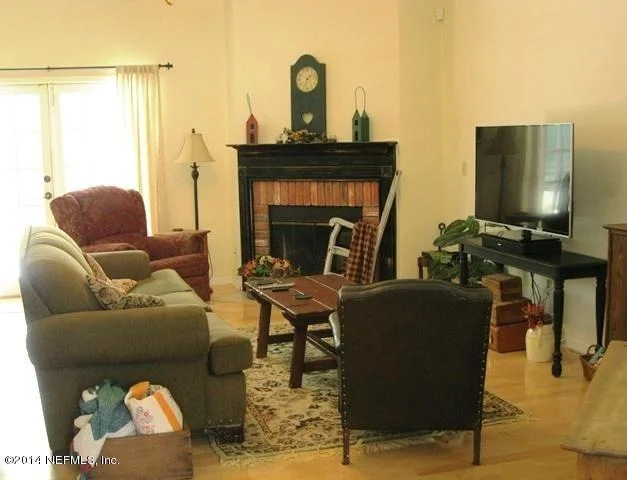 Photo of 1072 LARKSPUR Loop
