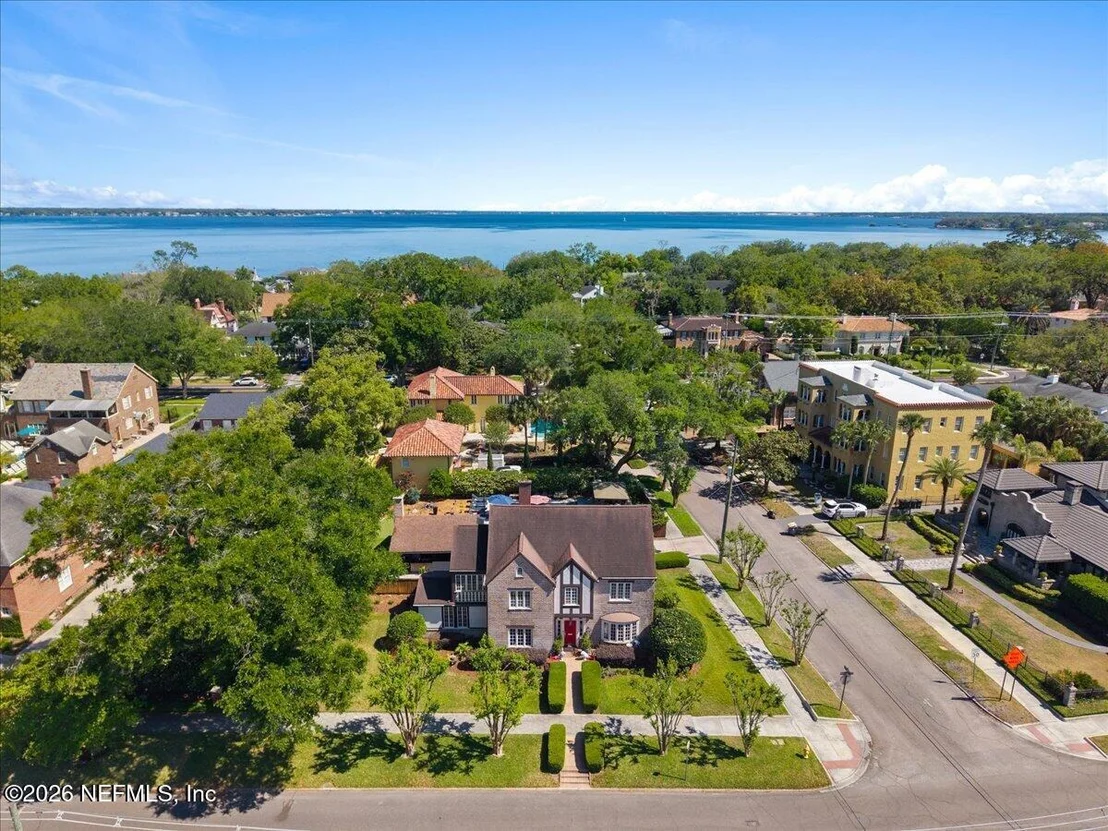 Photo of 3338 RIVERSIDE Avenue