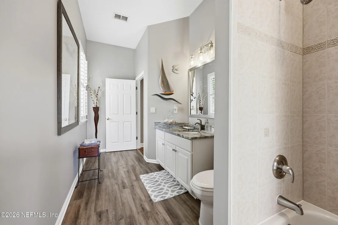 Photo of 828 RILEY Lane
