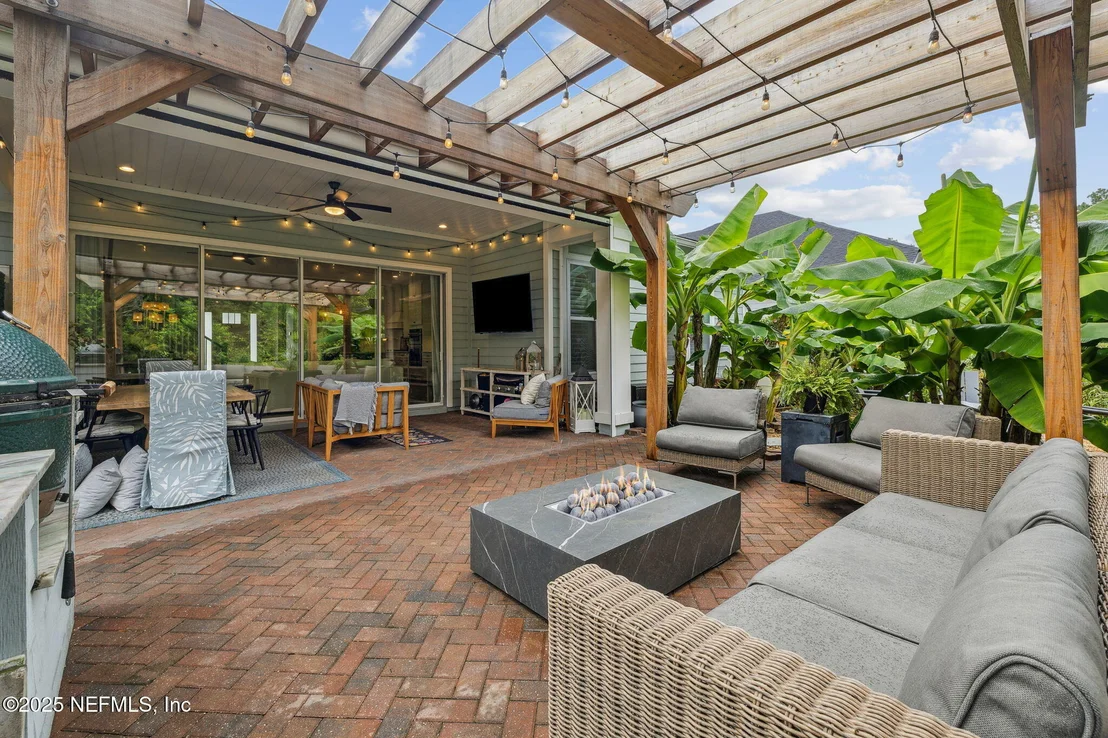 Photo of 62 PARKBLUFF Circle